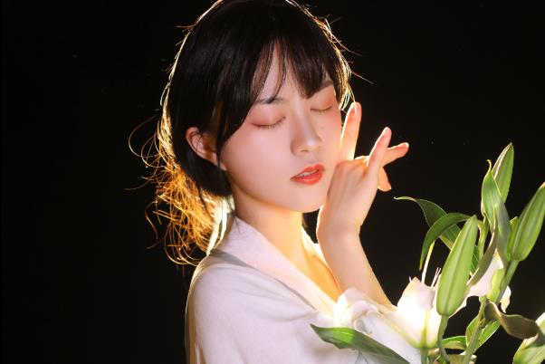 ?女生分手后沒有刪除對方的聯系方式，也沒有將對方加入黑名單，這意味著什么？?女生分手后沒有刪除對方的聯系方式，也沒有將對方加入黑名單，這意味著什么？